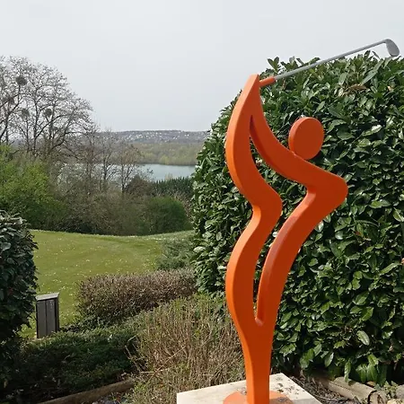 Gite Romantique Avec Jacuzzi Privatif Et Love Sofa Les Charmes Du Lac 15Min Futuroscope *