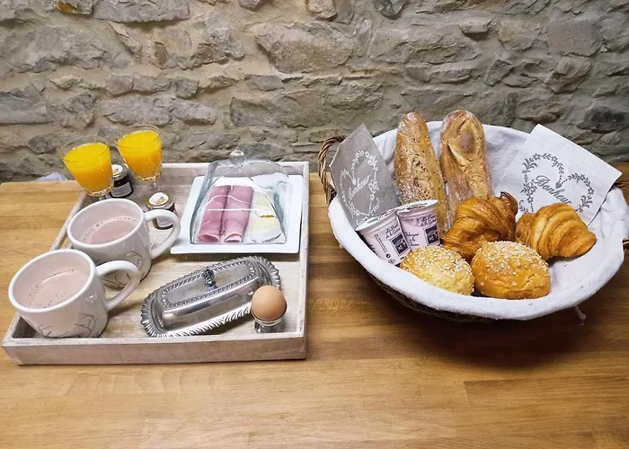 Les Charmes Du Romantique Avec Jacuzzi Privatif * Saint-Cyr (Vienne)