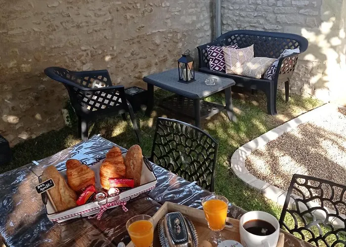 Les Charmes Du Romantique Avec Jacuzzi Privatif